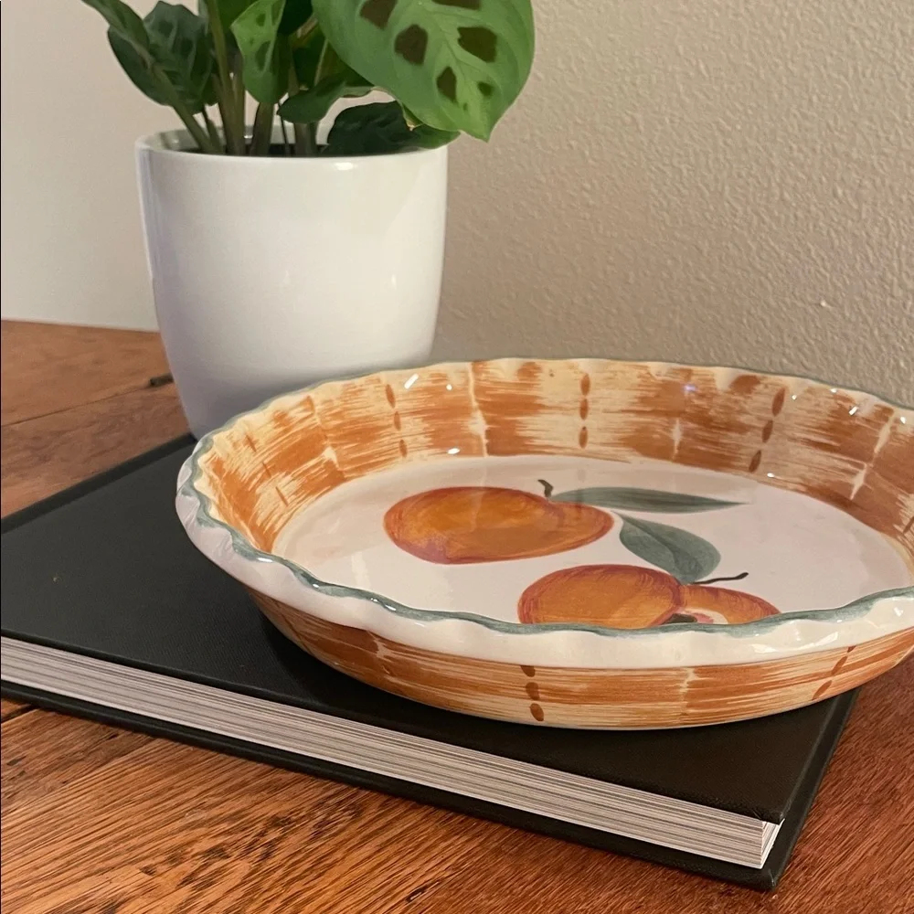 Laurie Gates Peaches Hand-Painted Pie Plate – Los Angeles Pottery